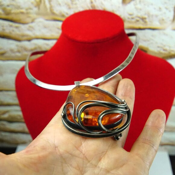Giant Amber and 925 Sterling Silver Pendant Brooch Combo With Wide Omega Wire - Picture 6 of 13